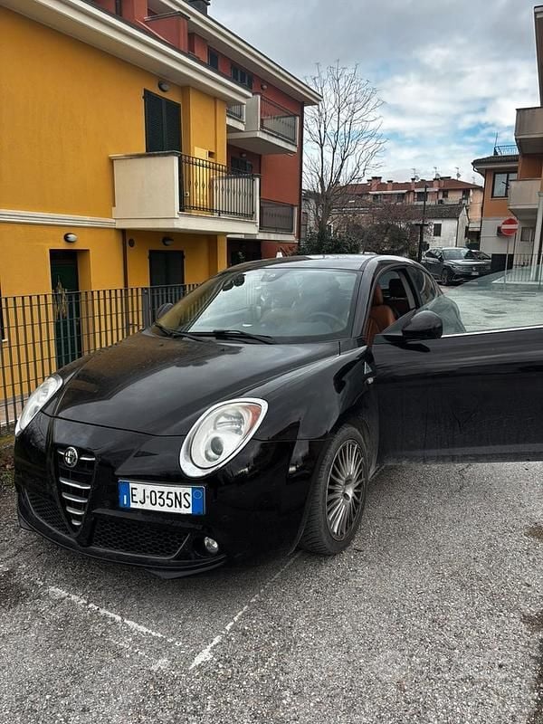 Usata Alfa Romeo MiTo 135 CV (99 kW) 2011 Nero Utilitaria