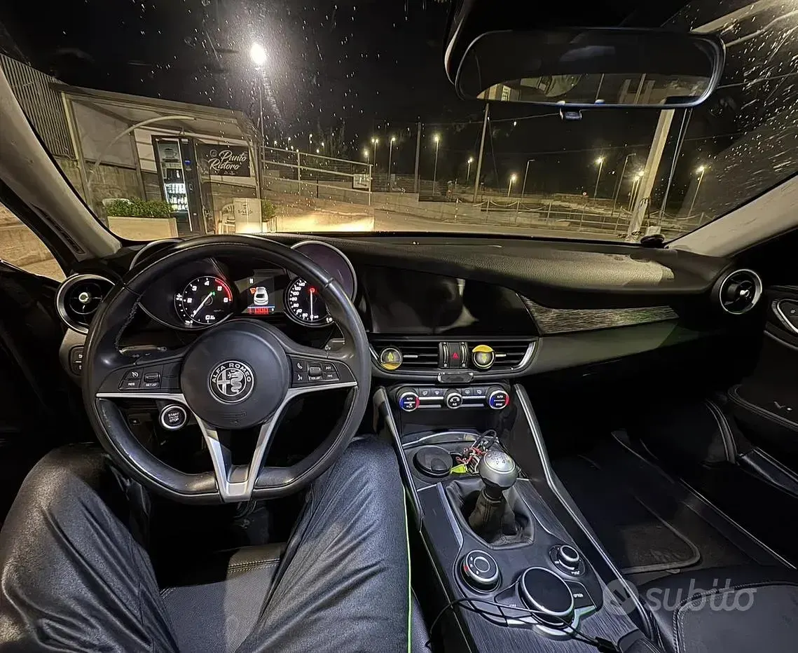 Usata Alfa Romeo Giulia 150 CV (110 kW) 2018 Berlina