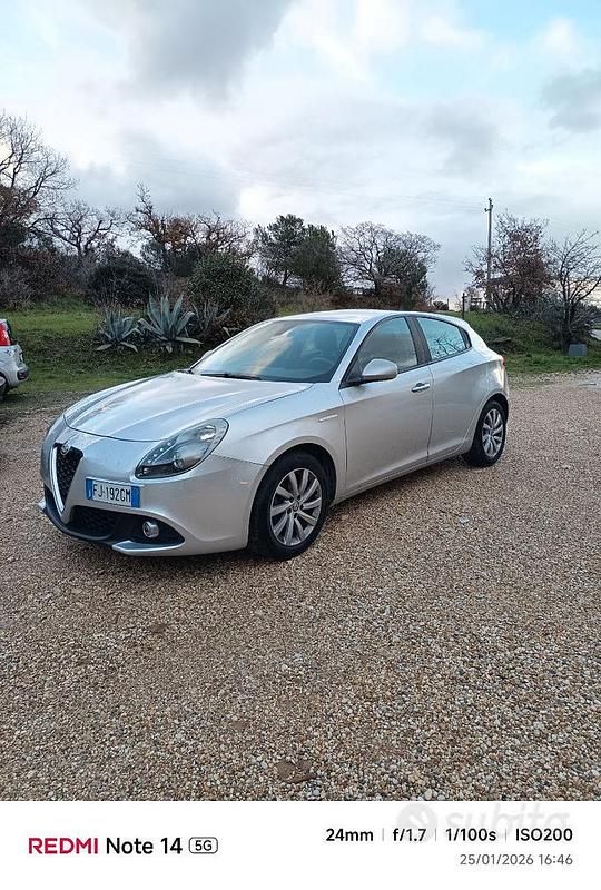 Usata Alfa Romeo Giulietta 120 CV (88 kW) 2016 Grigio Utilitaria