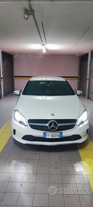Usata Mercedes A180 109 CV (80 kW) 2016 Bianco Berlina