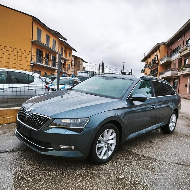 Brugt Skoda Superb Executive 150 HK (110 kW) 2023 Grå Sedan
