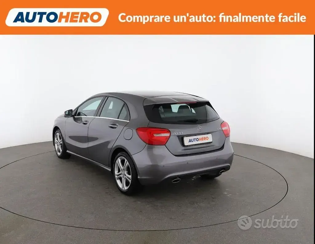 Usata Mercedes A180 109 CV (80 kW) 2015 Grigio Utilitaria