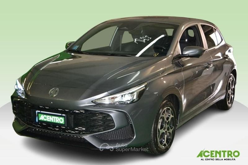 Usata MG MG3 Luxury 102 CV (75 kW) 2025 Gray Utilitaria