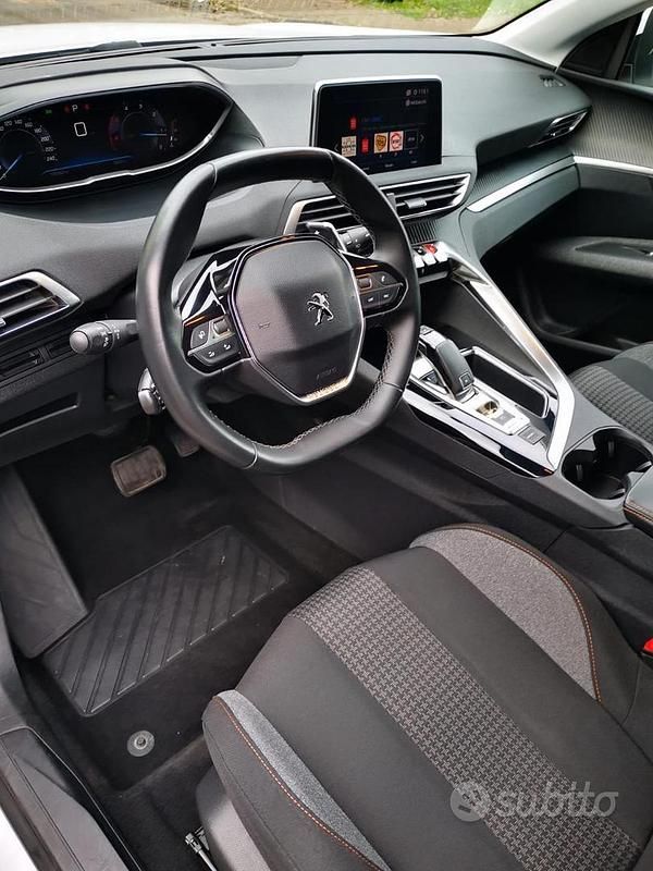 Usata Peugeot 3008 120 CV (88 kW) 2018 Bianco Berlina