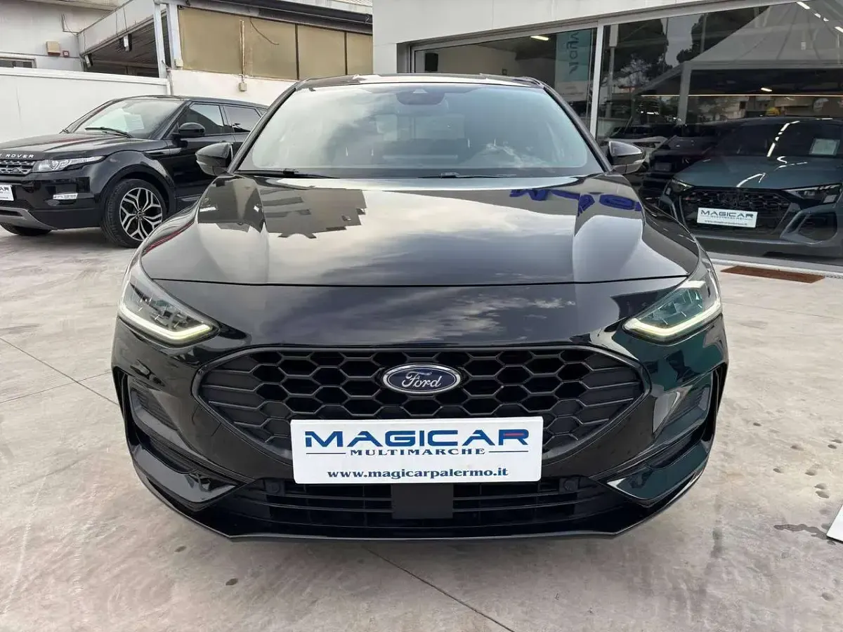 Usata Ford Focus ST-Line 125 CV (91 kW) 2022 Nero Berlina