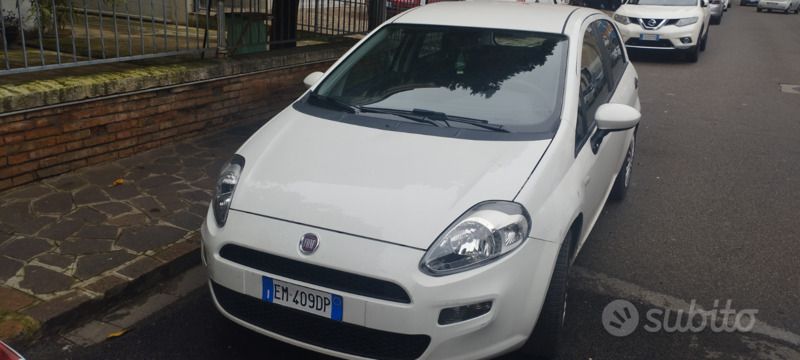 Bianco Usata 2012 Fiat Punto Utilitaria | 6500 € (Cara) - Immagine 1/4