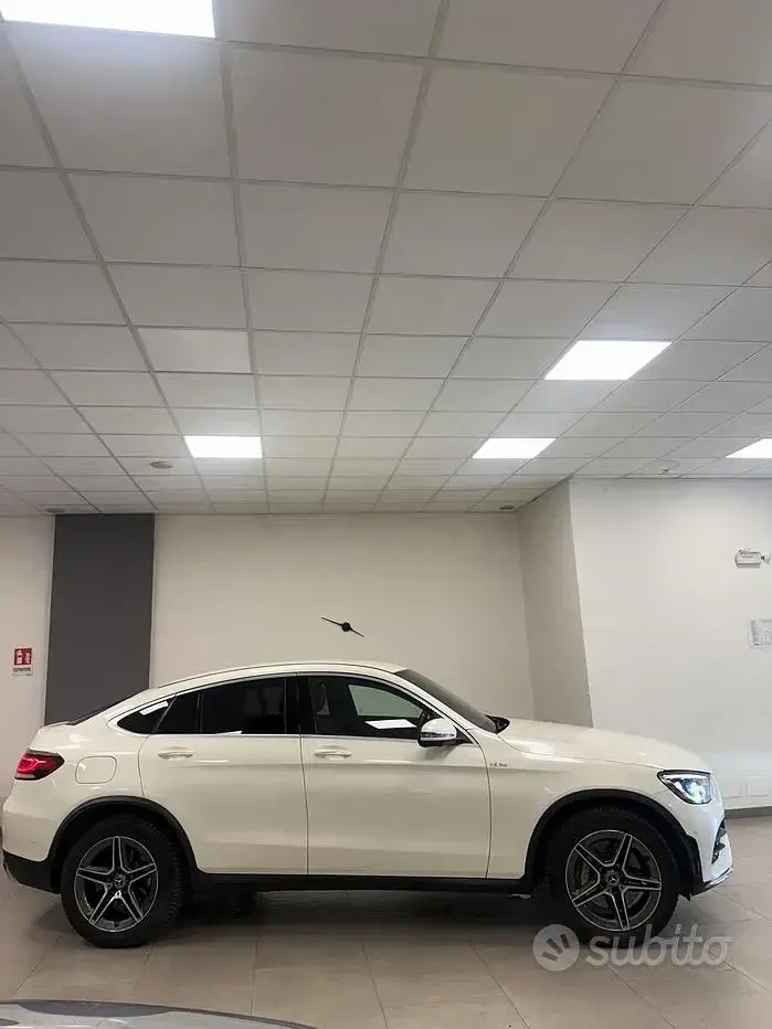 Usata Mercedes GLC300 Premium Plus 245 CV (180 kW) 2021 Bianco SUV