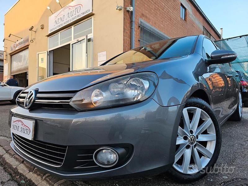Grigio Usata 2009 VW Golf Highline Berlina | 6499 € (Buon prezzo) - Immagine 1/4