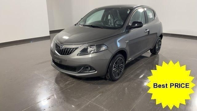 Usata Lancia Ypsilon Gold 69 CV (50 kW) 2023 Grigio Utilitaria