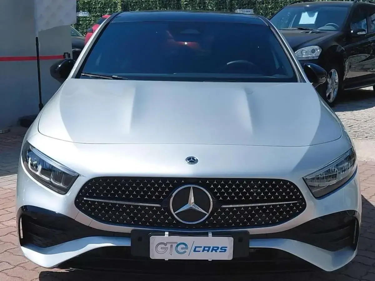 Usata Mercedes A180 AMG Line Premium Plus 116 CV (85 kW) 2023 Argento Berlina