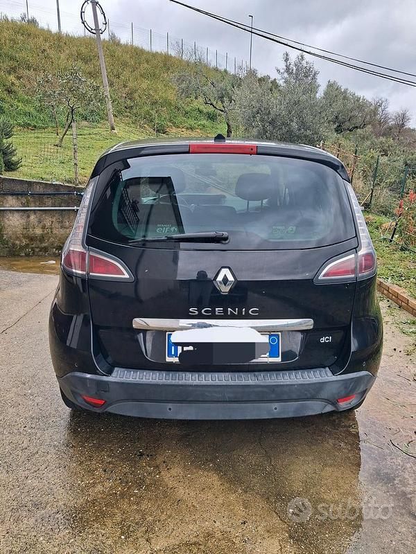 Usata Renault Scénic III 106 CV (77 kW) 2012 Nero Monovolume