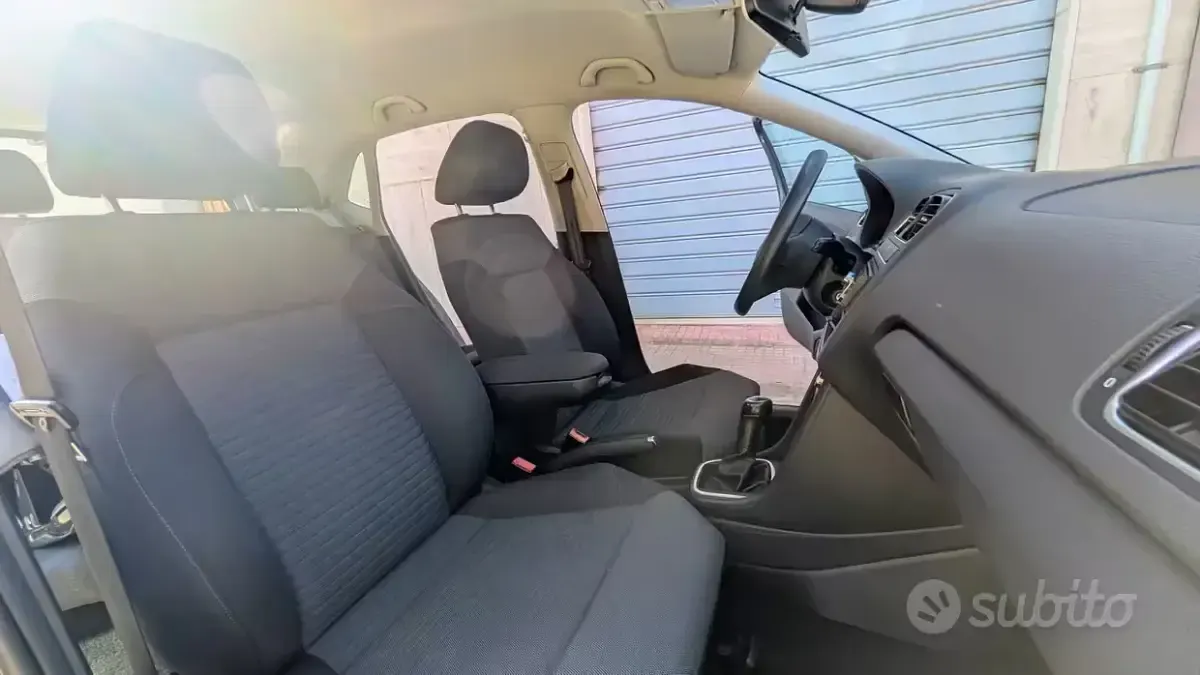 Usata VW Polo 90 CV (66 kW) 2010 Grigio Utilitaria