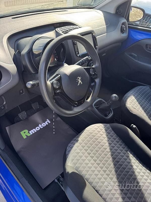 Usata Peugeot 108 Active 72 CV (52 kW) 2021 Blu Berlina