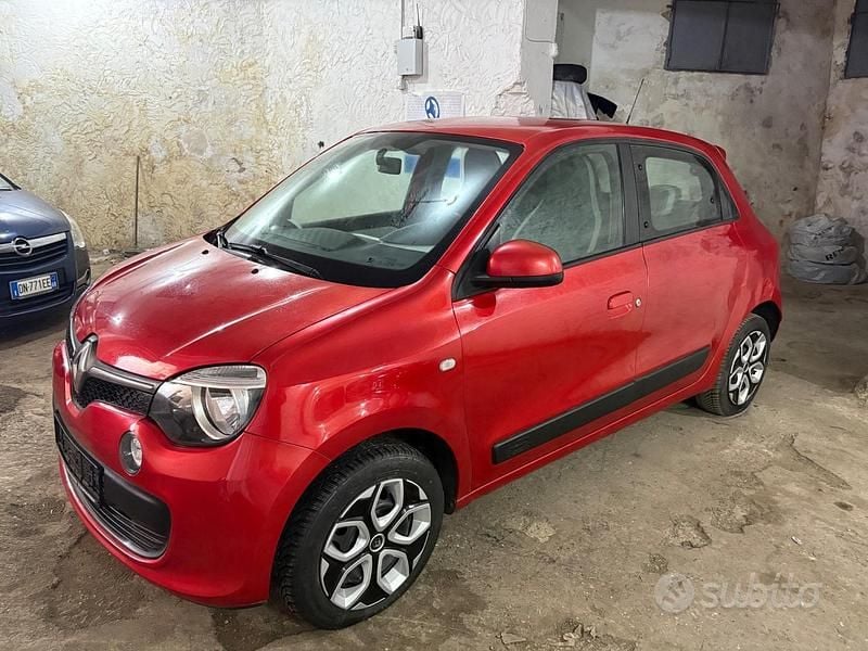Usata Renault Twingo SE 70 CV (51 kW) 2015 Rosso Utilitaria