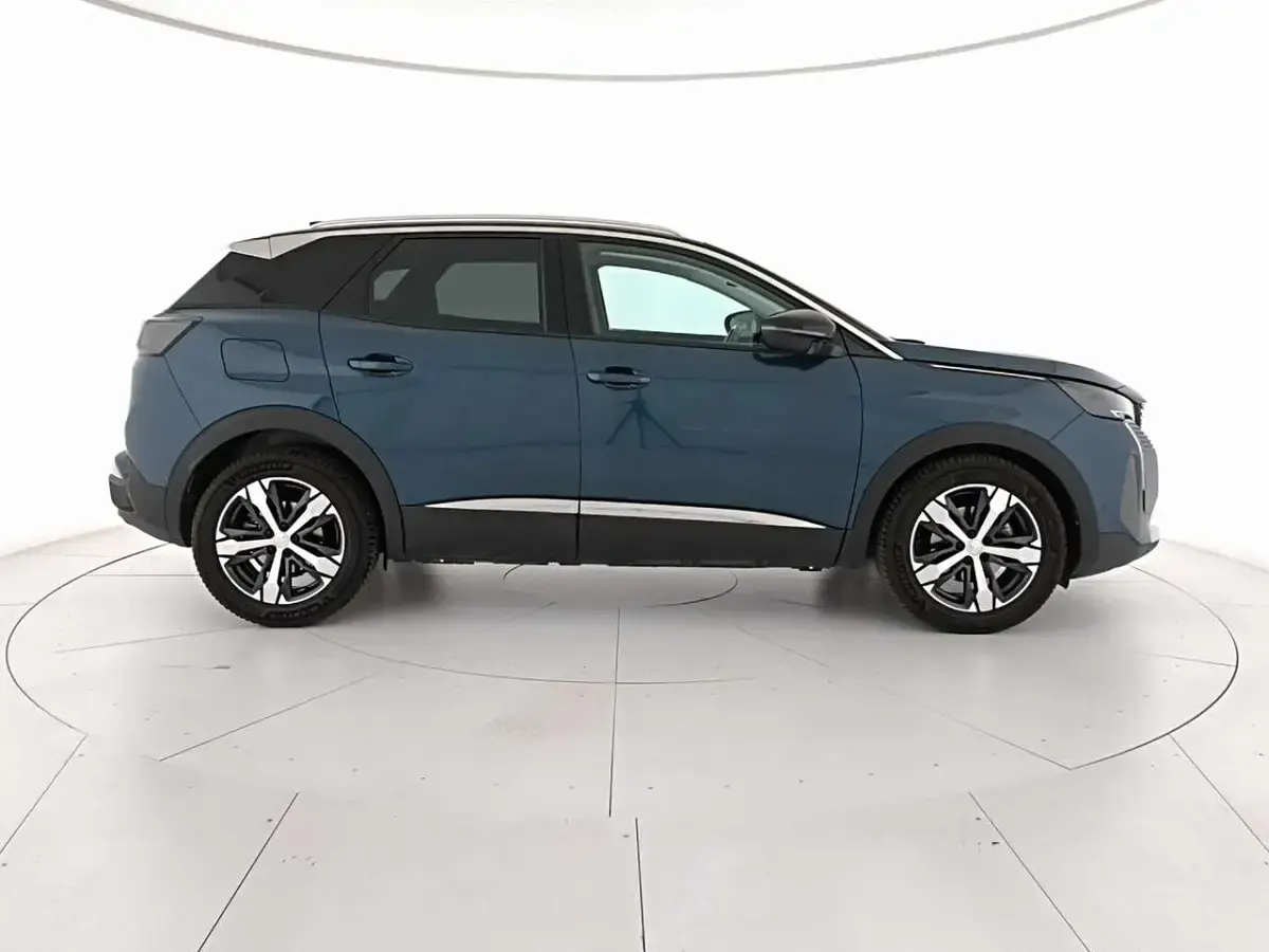 Usata Peugeot 3008 Allure 131 CV (96 kW) 2021 Blu SUV
