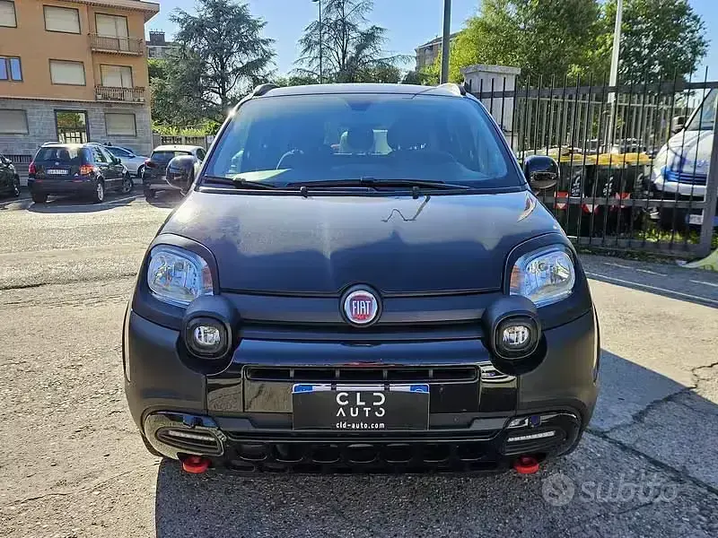 Usata Fiat Panda Cross Cross 70 CV (51 kW) 2024 Nero Utilitaria