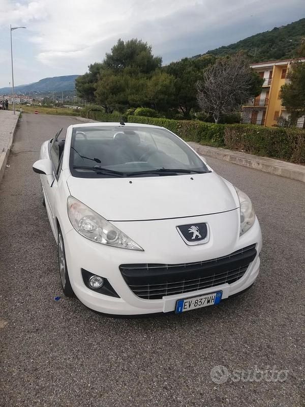 Begagnad Peugeot 207 112 HK (82 kW) 2014 Vit Cab