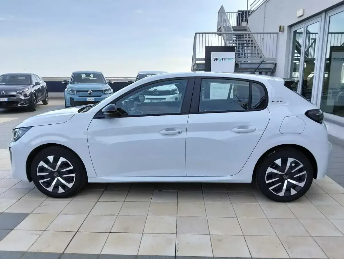 Nuova Peugeot 208 Style 101 CV (74 kW) 2026 Bianco Utilitaria