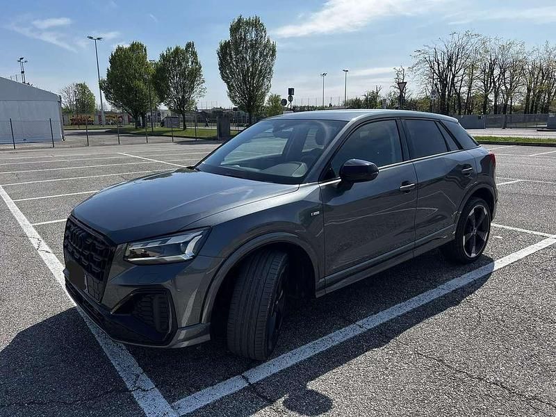 Usata Audi Q2 Ambiente 116 CV (85 kW) 2023 Grigio SUV