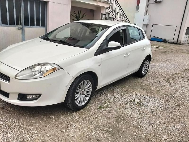 Bianco Usata 2008 Fiat Bravo Due volumi | 3800 € - Immagine 1/4