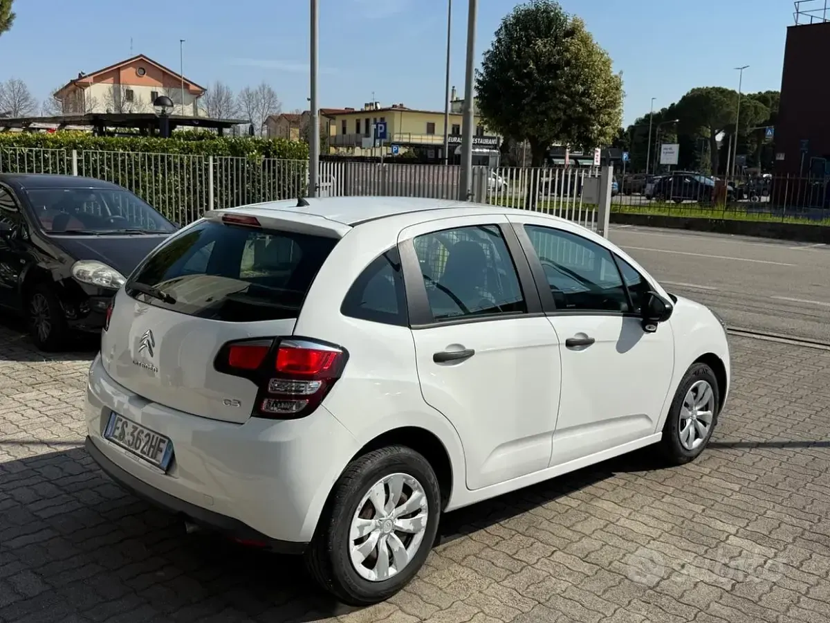 Usata Citroën C3 Attraction 68 CV (50 kW) 2013 Bianco Furgone