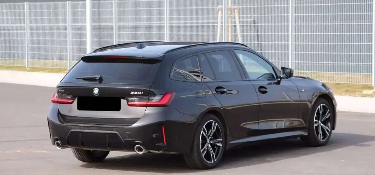 Usata BMW 330 M Sport 245 CV (180 kW) 2025 Saphirschwarz Station wagon