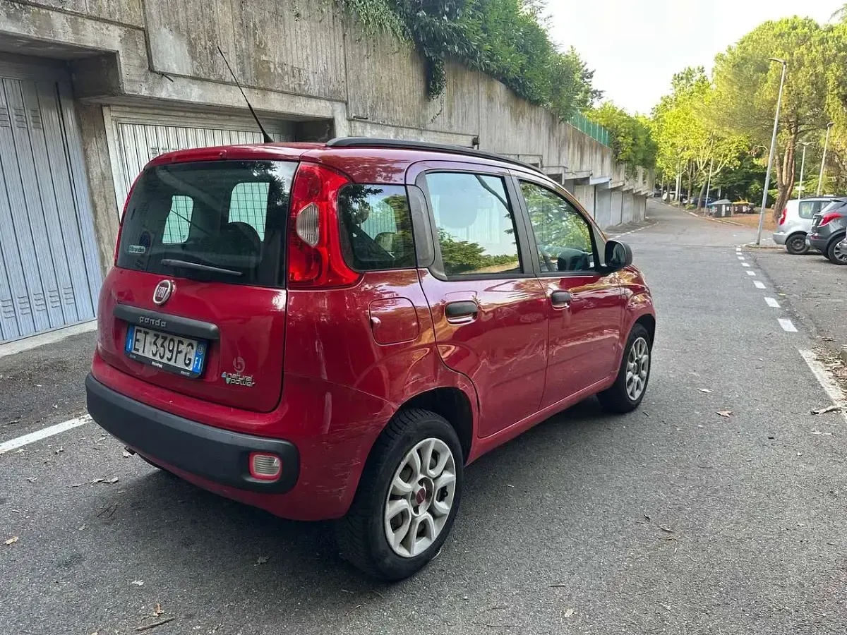 Usata Fiat Panda Lounge 80 CV (58 kW) 2014 Met Utilitaria