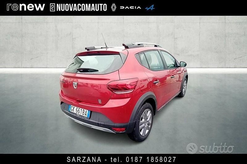 Usata Dacia Sandero Essentiel 91 CV (66 kW) 2022 Rosso dinamico Berlina
