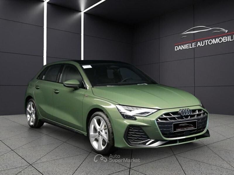 Nuova Audi A3 e-tron S-Line 150 CV (110 kW) 2026 Verde Utilitaria