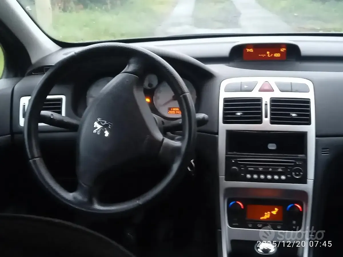 Usata Peugeot 307 90 CV (66 kW) 2007 Grigio Utilitaria