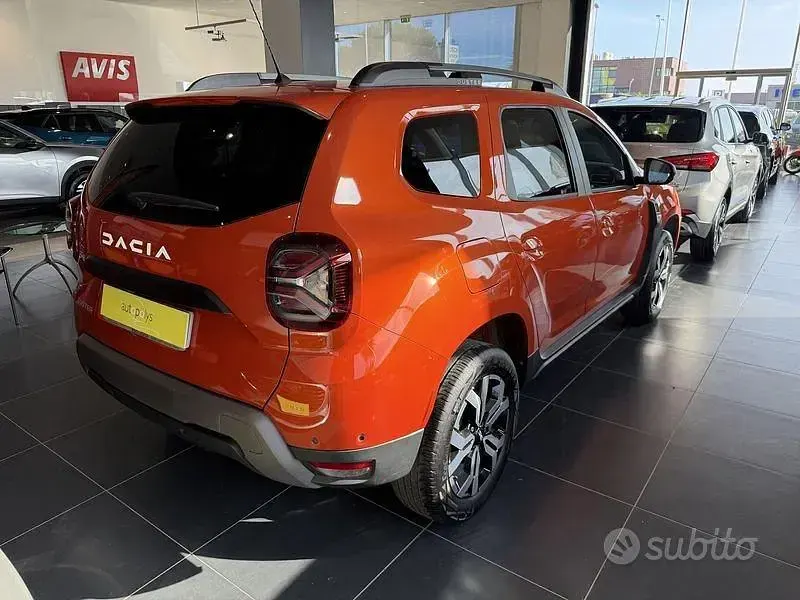 Usata Dacia Duster Journey 101 CV (74 kW) 2023 Arancione SUV