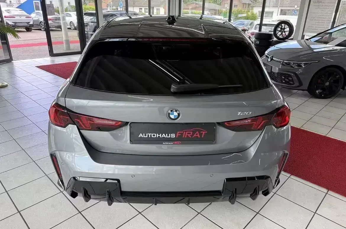 Usata BMW 120 M Sport 156 CV (114 kW) 2025 Grigio Utilitaria