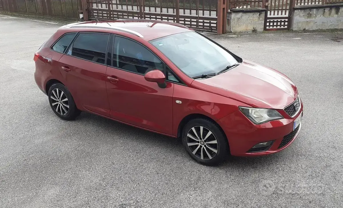 Usata Seat Ibiza ST 90 CV (66 kW) 2013 Rosso Station wagon