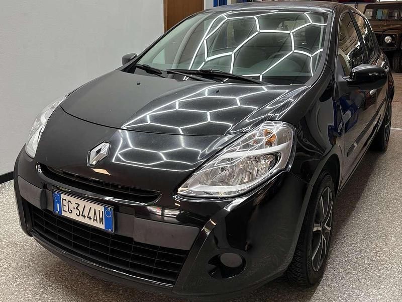 Usata Renault Clio III 75 CV (55 kW) 2011 Nero Berlina