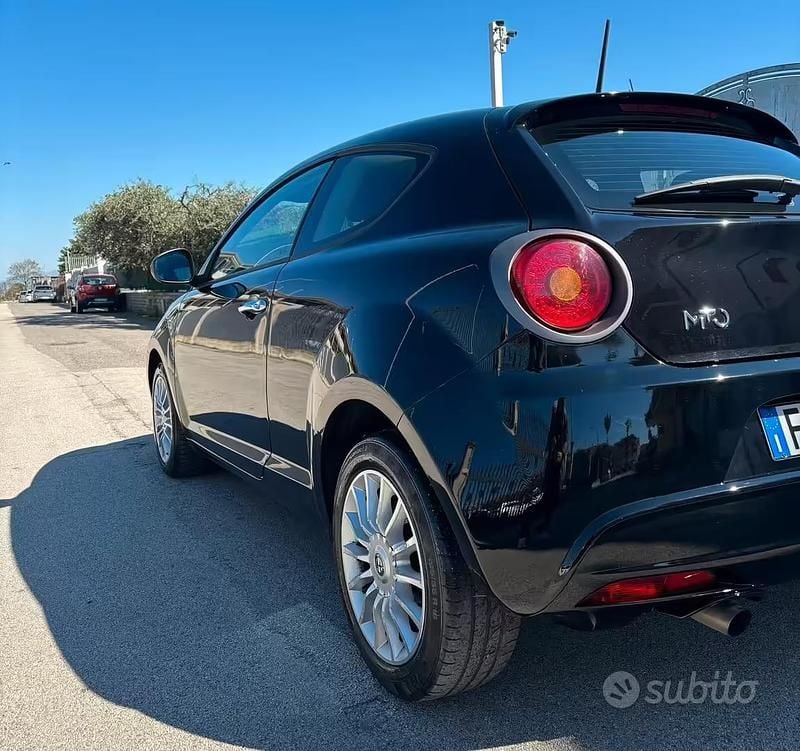 Usata Alfa Romeo MiTo 85 CV (62 kW) 2015 Nero Utilitaria