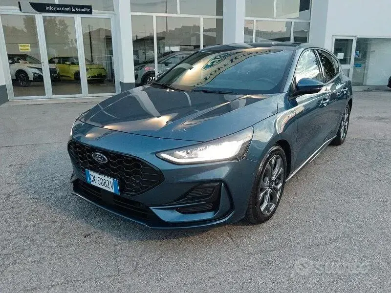 Usata Ford Focus ST-Line 116 CV (85 kW) 2024 Blu Berlina