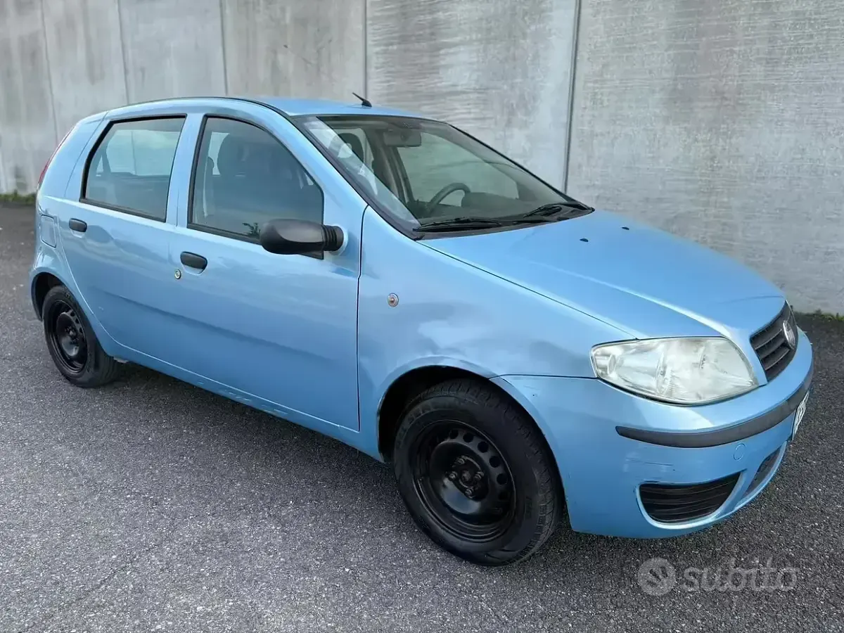 Usata Fiat Punto Active 60 CV (44 kW) 2003 Utilitaria