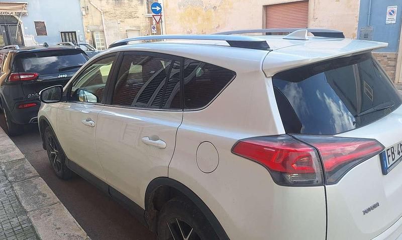 Usata Toyota RAV4 Style 143 CV (105 kW) 2016 SUV