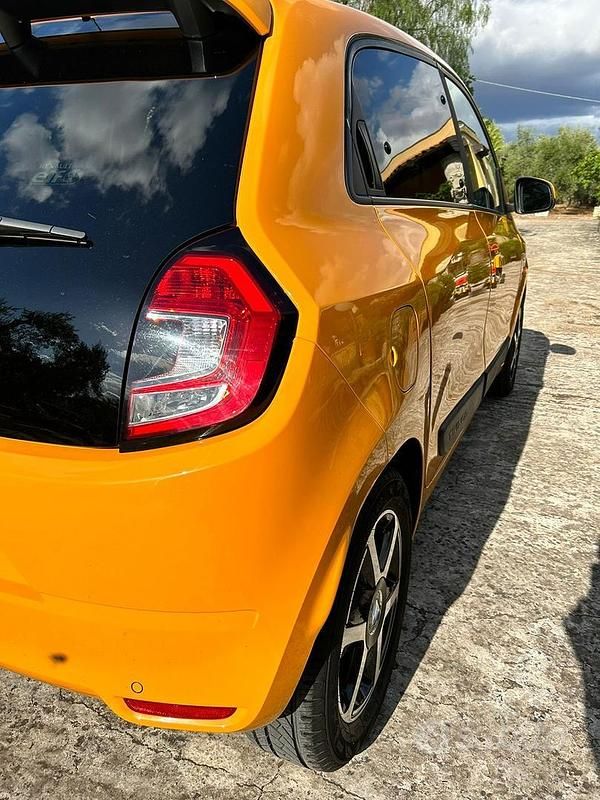 Usata Renault Twingo Urban 73 CV (53 kW) 2019 Giallo Utilitaria
