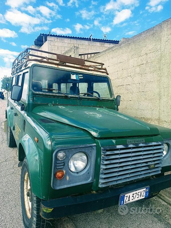 Usata Land Rover Defender 122 CV (89 kW) 2006 Verde SUV