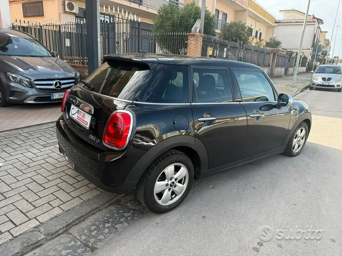 Usata Mini One D 95 CV (69 kW) 2015 Nero Utilitaria