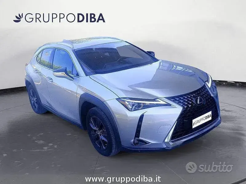 Usata Lexus UX 152 CV (111 kW) 2023 SUV