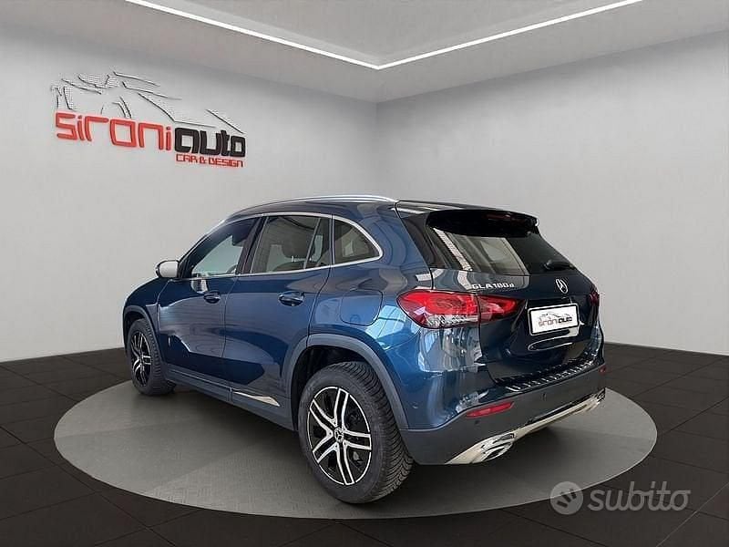 Usata Mercedes GLA180 116 CV (85 kW) 2022 Blu SUV