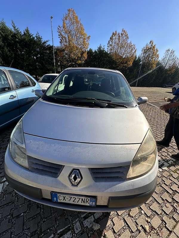 Usata Renault Scénic II Exception 131 CV (96 kW) 2005 Argento Monovolume