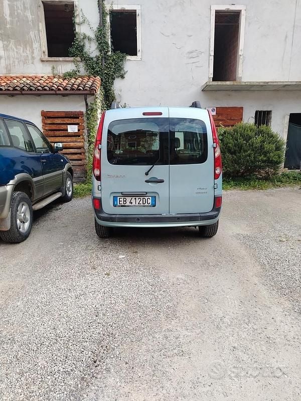 Usata Renault Kangoo 106 CV (77 kW) 2010 Monovolume