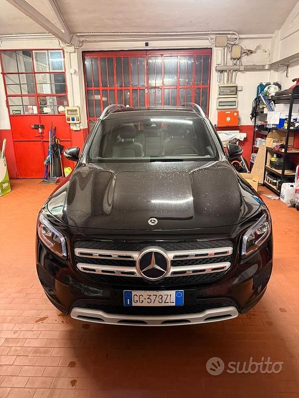 Usata Mercedes GLB200 Business 149 CV (109 kW) 2021 Nero SUV