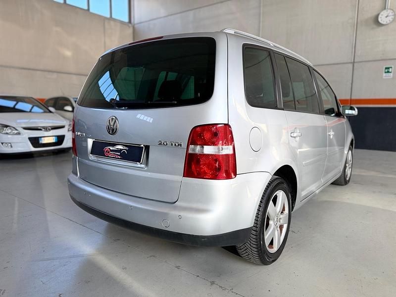 Usata VW Touran Highline 140 CV (102 kW) 2005 Argento Monovolume