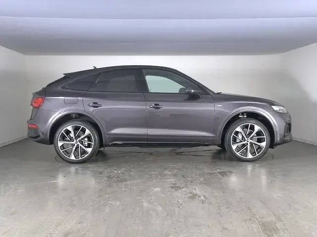 Nuova Audi Q5 Sportback S-line plus 204 CV (150 kW) 2025 Verniciature personalizzate audi exclusi SUV