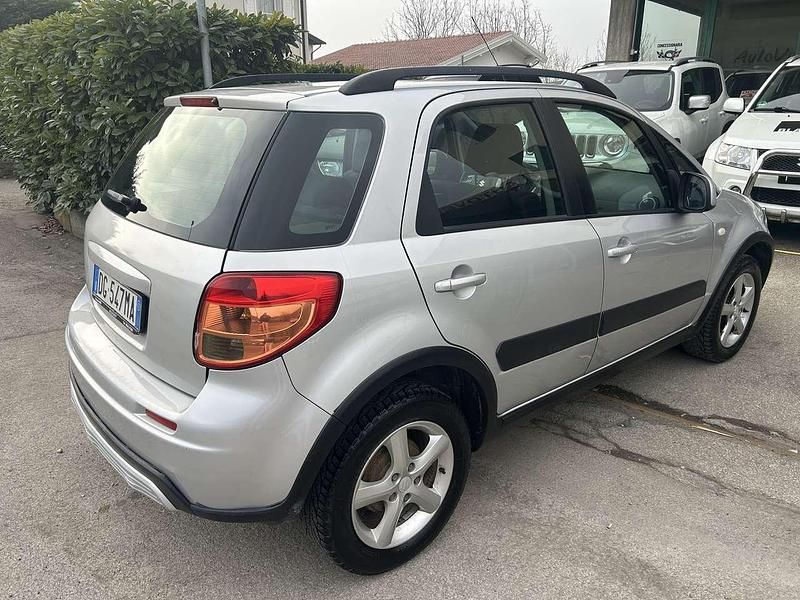 Usata Suzuki SX4 107 CV (78 kW) 2007 Argento SUV