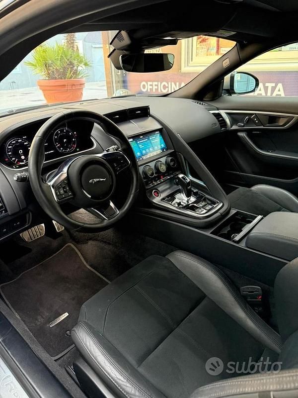 Usata Jaguar F-Type 300 CV (220 kW) 2021 Grigio Coupé